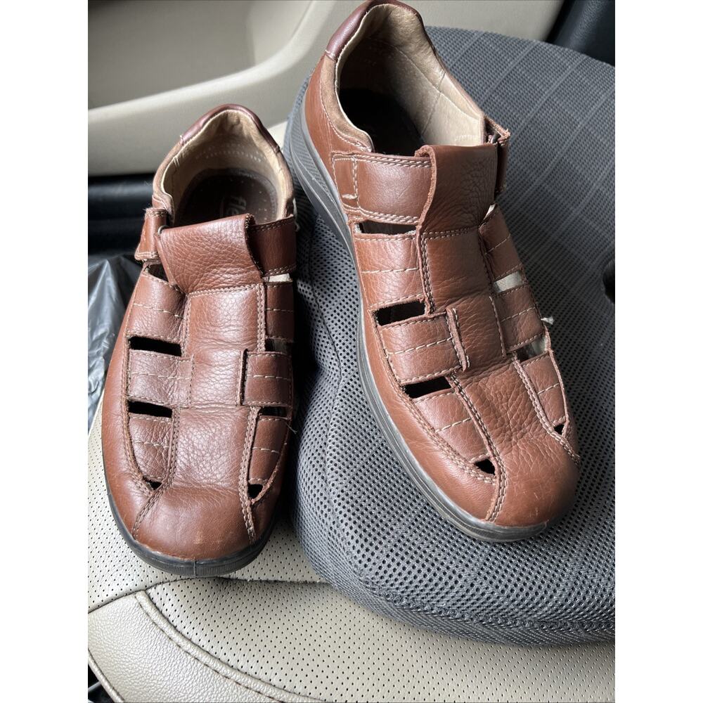 Gently Worn Flex Lite Breathable Strappy Brown Leather Mens Sz 11 Wide Comfort
